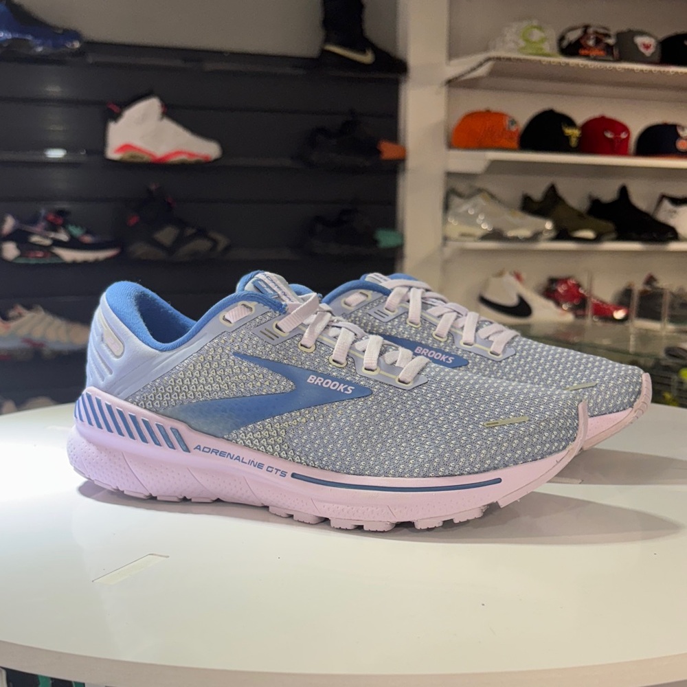 Adrenaline GTS 22 Women’s Running Shoes | Brooks Running